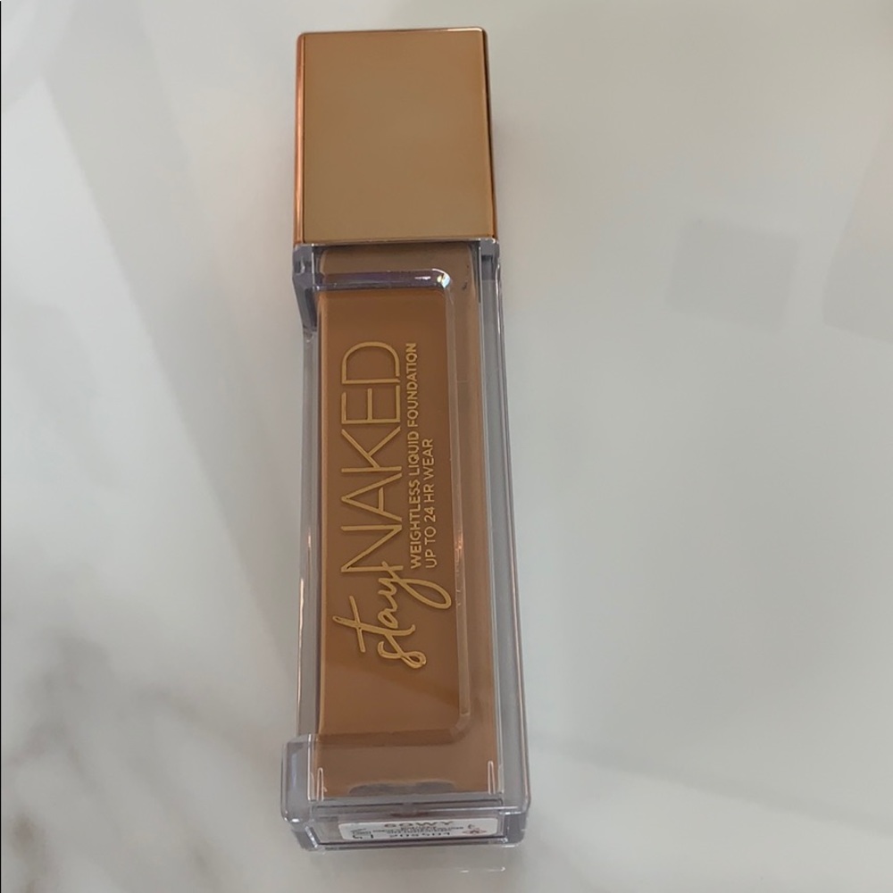 Urban Decay Stay naked weightless foundation 60WY